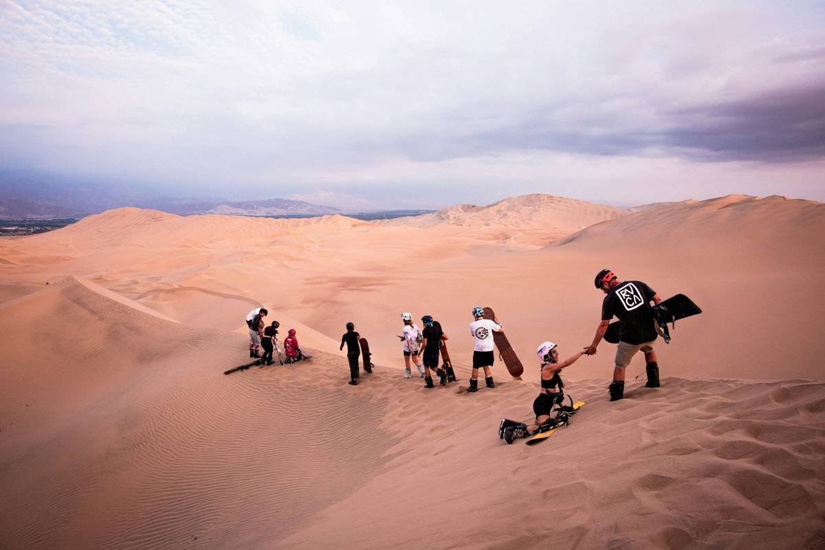 What If Your Desert Safari Could Teach You More Than Just Sand? Welcome to the Educational Dune Adventure